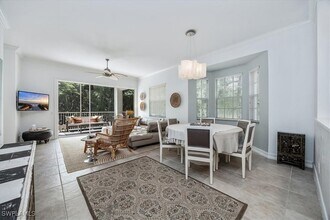 700 Bentwater Cir, Unit 104 in Naples, FL - Building Photo - Building Photo