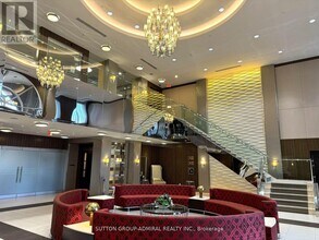 2 Eva Rd in Toronto, ON - Building Photo - Building Photo