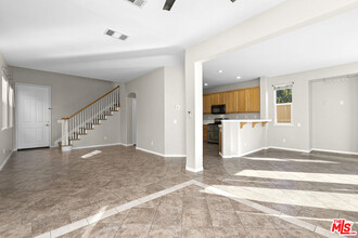 30319 Cedar Oak Ln in Castaic, CA - Building Photo - Building Photo