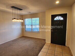 943 Tisbury Pkwy in San Antonio, TX - Building Photo - Building Photo