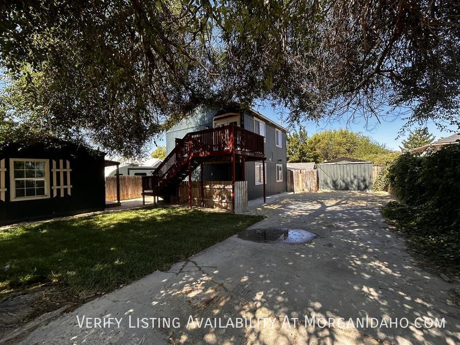 516 18th Ave N in Nampa, ID - Building Photo