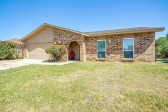 3200 Woodlark Dr, Unit 6 in Fort Worth, TX - Building Photo - Building Photo