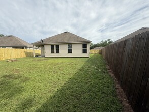 23033 Isabella Dr in Robert, LA - Building Photo - Building Photo