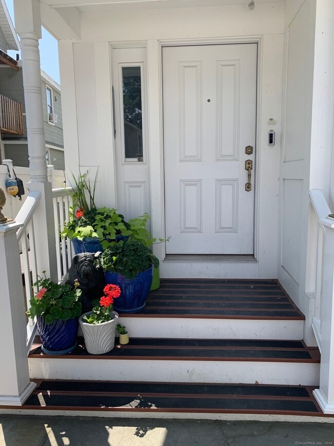 35 Seaview Ave in Norwalk, CT - Building Photo - Building Photo