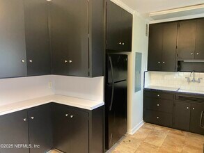 1241 Donald St in Jacksonville, FL - Building Photo - Building Photo