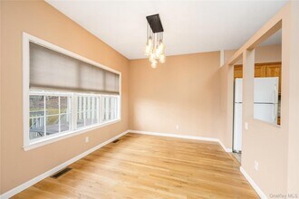 1476 Iroquois St in Shrub Oak, NY - Building Photo - Building Photo