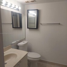 4870 NW 97th Pl-Unit -278 in Doral, FL - Building Photo - Building Photo