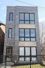 2420 W Fillmore St, Unit 2 in Chicago, IL - Building Photo - Building Photo