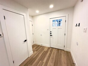 9728 Anderson Village Dr in Austin, TX - Building Photo - Building Photo
