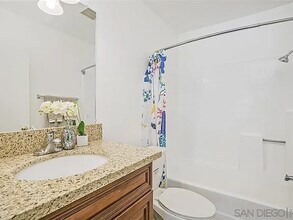 9336 Twin Trails Dr, Unit 101 in San Diego, CA - Building Photo - Building Photo