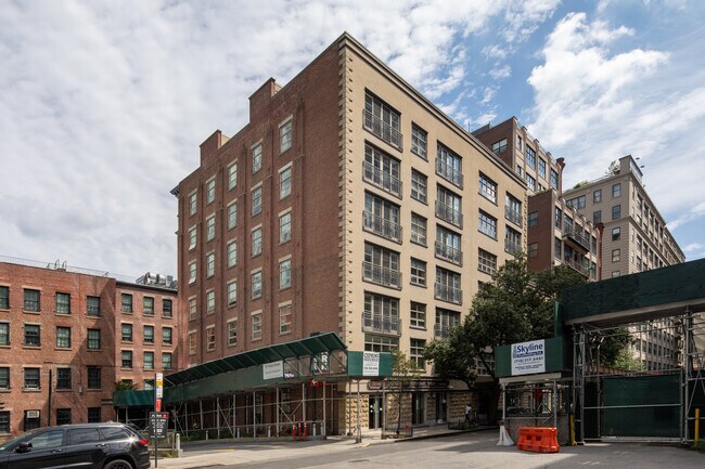 57 Front St