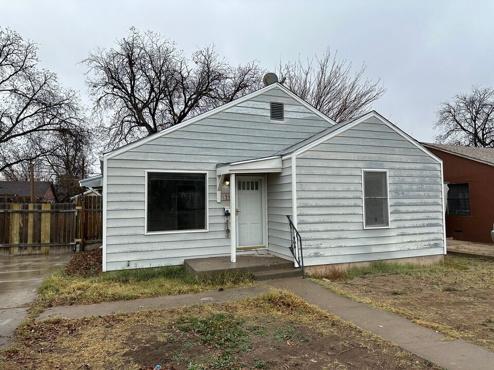 512 North Lake in Carlsbad, NM - Building Photo