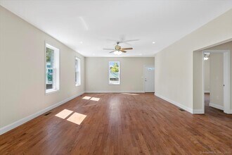 67 Beech St-Unit -1 in New Haven, CT - Building Photo - Building Photo