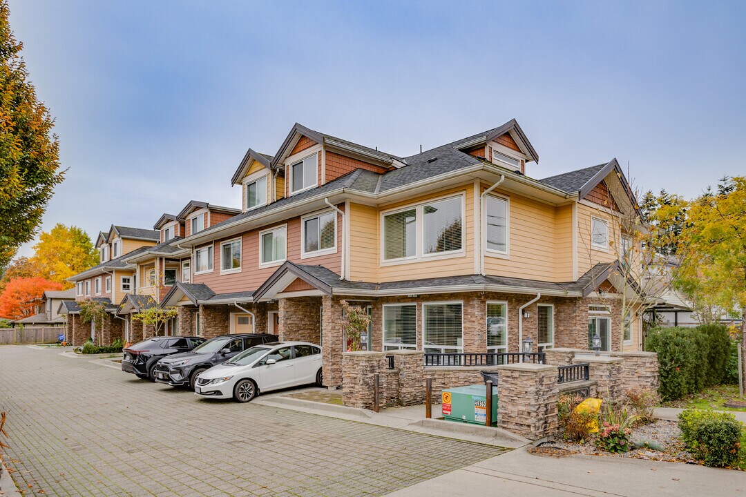 11864 82 Av in Delta, BC - Building Photo