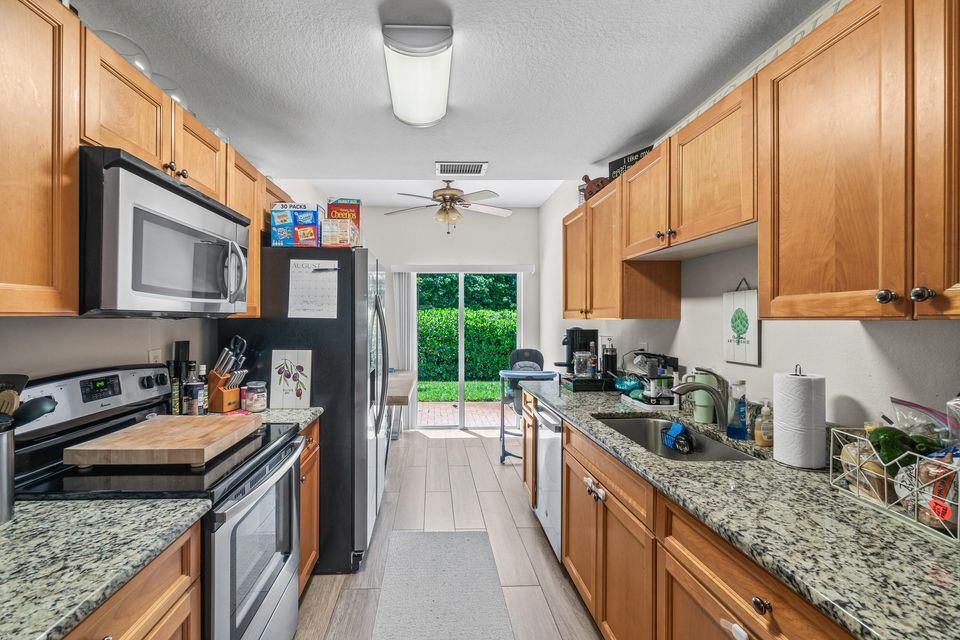 318 SE 23rd Ave in Boynton Beach, FL - Building Photo