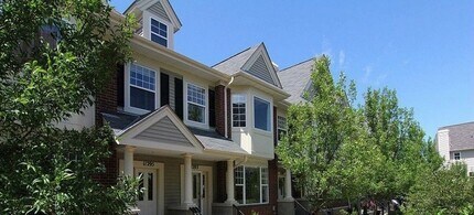 11293 Preswick Blvd in Eden Prairie, MN - Building Photo - Building Photo