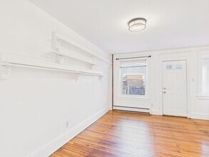 2447 Penn St in Harrisburg, PA - Building Photo - Building Photo