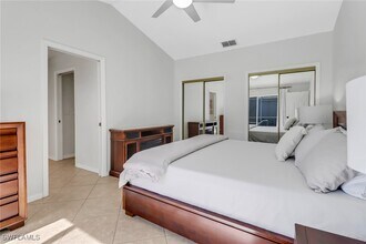 1145 Jardin Dr in Naples, FL - Building Photo - Building Photo