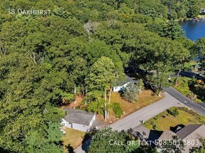38 Oakhurst Rd in Hopkinton, MA - Building Photo - Building Photo