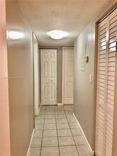 9753 W McNab Rd in Tamarac, FL - Foto de edificio - Building Photo