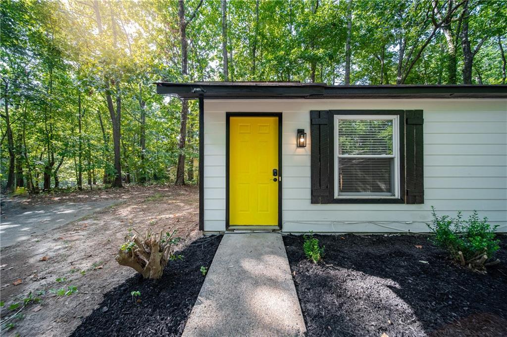 690 Bellemeade Dr SW in Marietta, GA - Building Photo