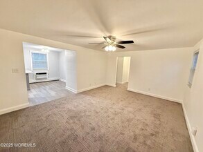 169 Manor Dr in Red Bank, NJ - Building Photo - Building Photo