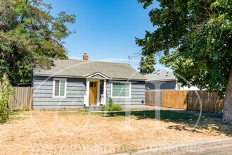 1014 W Alder St in Walla Walla, WA - Building Photo - Building Photo