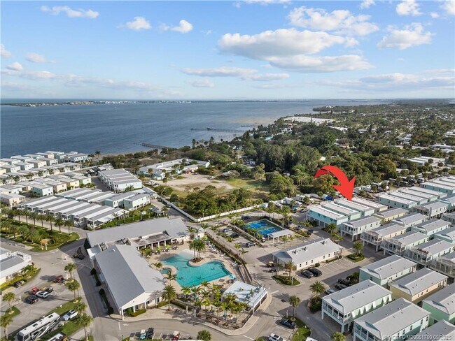 257 NE Coastal Dr in Ocean Breeze, FL - Building Photo - Building Photo