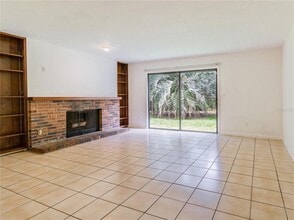 2440 NW 54th Ave in Gainesville, FL - Building Photo - Building Photo