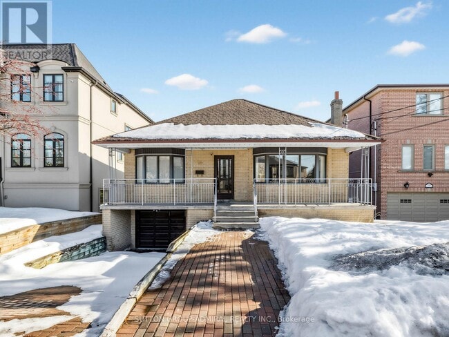 157 Hillmount Ave in Toronto, ON - Building Photo - Building Photo