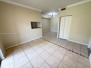 2061 NW 96th Terrace in Pembroke Pines, FL - Building Photo - Building Photo