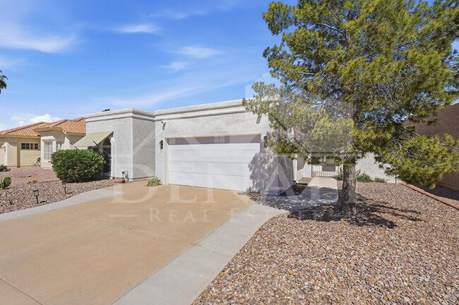 10602 E Elmhurst Dr in Sun Lakes, AZ - Building Photo - Building Photo