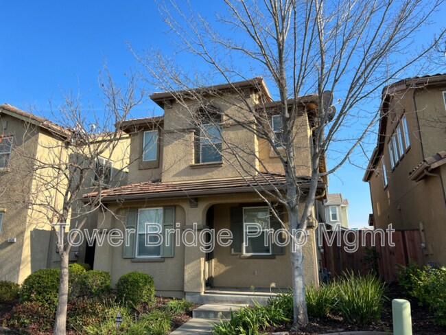 5518 Sagpond Way in Sacramento, CA - Building Photo - Building Photo