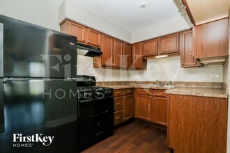 335 E Vermont St in Villa Park, IL - Building Photo - Building Photo