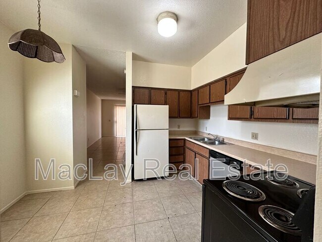 2801 E Monte Cristo Ave in Phoenix, AZ - Building Photo - Building Photo