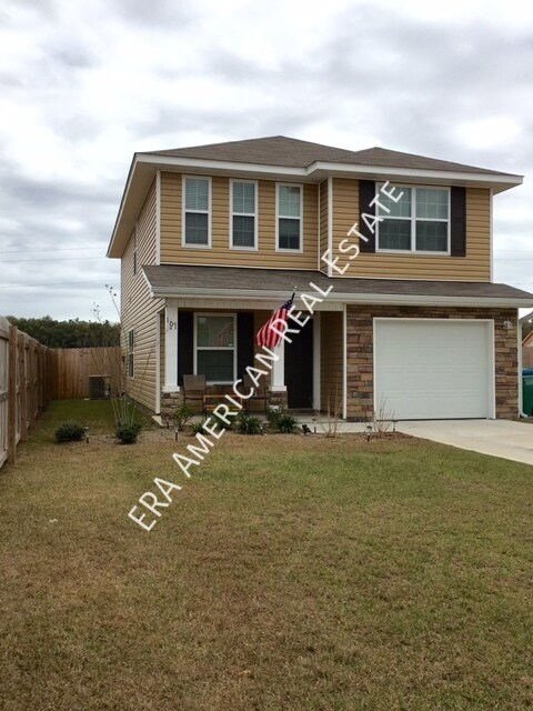 101 Lear Ct in Crestview, FL - Building Photo