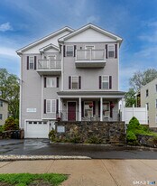119 Seaside Ave in Stamford, CT - Building Photo