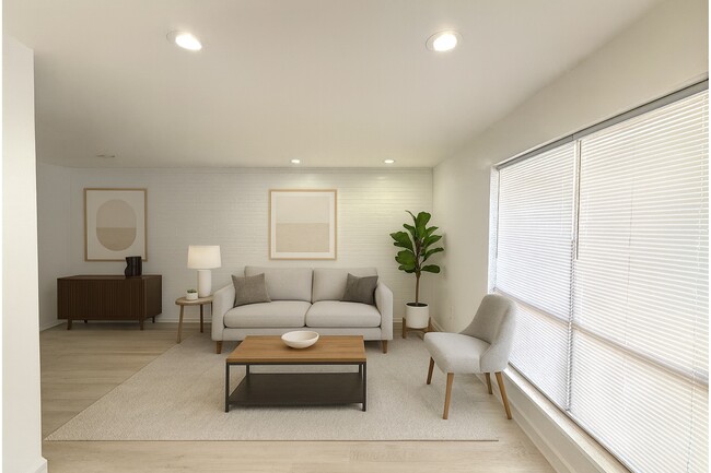 2405 Mastin Lk Rd NW in Huntsville, AL - Building Photo - Building Photo