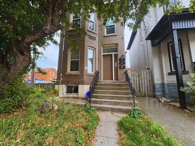 property at 460 King William St