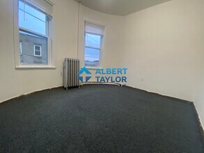 10 Parker Hill Ave, Unit 10 Parker Hill ave #2 in Boston, MA - Foto de edificio - Building Photo