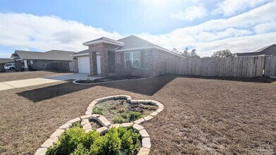 9294 Tara Cir in Milton, FL - Building Photo - Building Photo