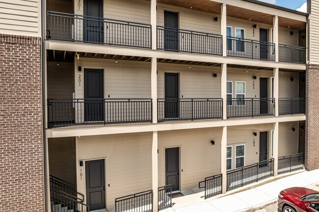 201 Porter Village Cir in Nashville, TN - Building Photo - Building Photo