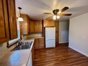 935 Colfax Ave in Grand Haven, MI - Building Photo - Building Photo