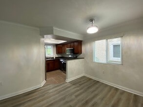 801 Sea Cliff Way in Oceanside, CA - Building Photo - Building Photo