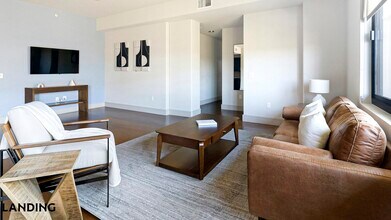 1414 Wood Hollow Dr, Unit 326 in Houston, TX - Building Photo - Building Photo