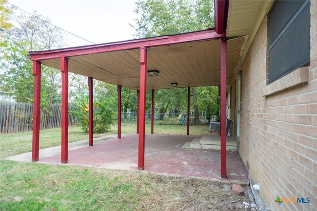 property at 1405 Missouri Ave