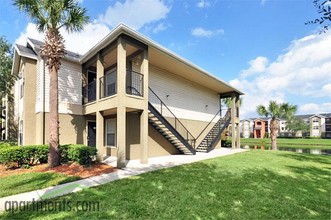 Pointe Vista 1 and 2 in Orlando, FL - Building Photo - Building Photo