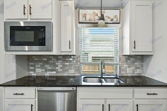 3829 Honey Grove Dr in Midlothian, TX - Building Photo - Building Photo