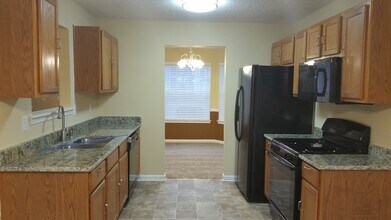 1682 Village Pl Cir NE in Conyers, GA - Building Photo - Building Photo