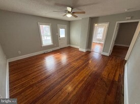 2 E Germain St in Winchester, VA - Building Photo